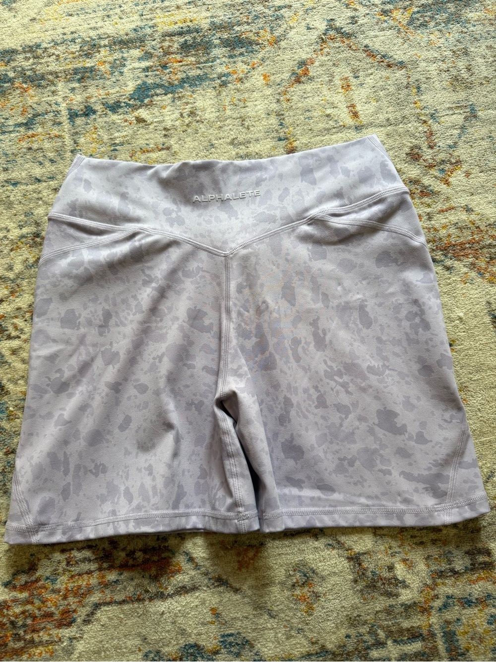 Alphalete Women's High-Rise Bike Shorts in Pale Lavender Gray